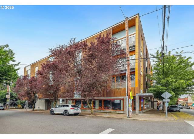 Property at 915 SE 35th Ave #205, Portland, OR 97214, 1 bed, 1 bath
