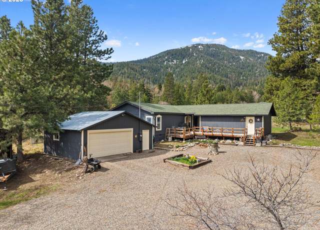 Property at 14266 Pine Creek Ln, Baker City, OR 97814, 4 beds, 2 baths