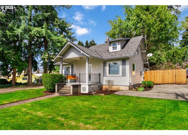 Property at 2330 E Mcloughlin Blvd, Vancouver, WA 98661, 3 beds, 2 baths