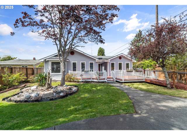 Property at 409 Pacific Ave, Brookings, OR 97415, 3 beds, 2 baths
