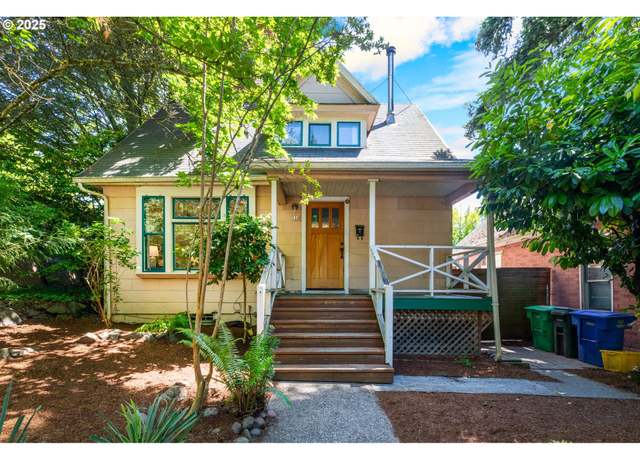 Property at 710 SE 26th Ave, Portland, OR 97214, 2 beds, 1 bath