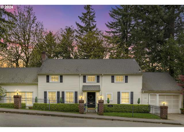 Property at 2271 SW Montgomery Dr, Portland, OR 97201, 3 beds, 2 baths
