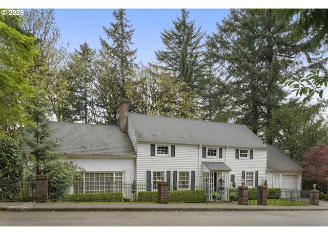 Property at 2271 SW Montgomery Dr, Portland, OR 97201, 3 beds, 2 baths