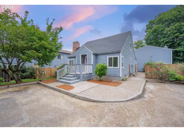 Property at 6240 SW Lombard Ave, Beaverton, OR 97008, 4 beds, 3 baths
