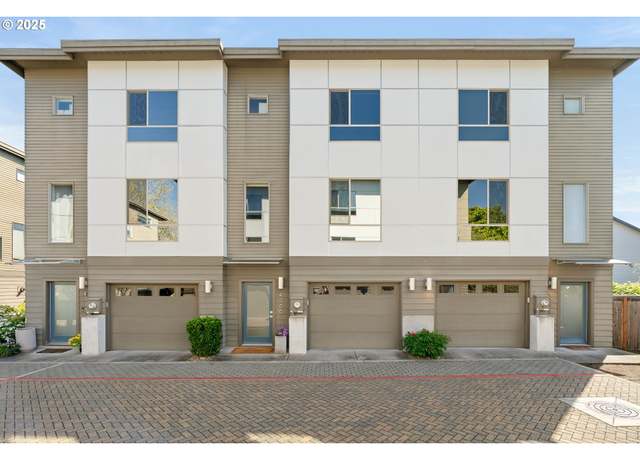 Property at 4766 N Williams Pl, Portland, OR 97217, 3 beds, 2.5 baths