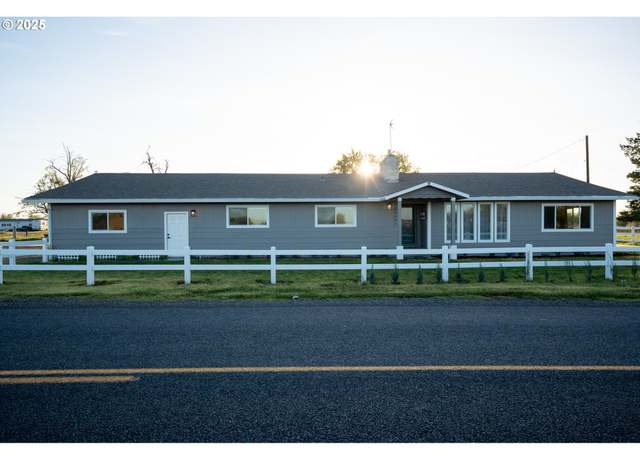 Property at 80602 S Edwards Rd, Hermiston, OR 97838, 4 beds, 3 baths