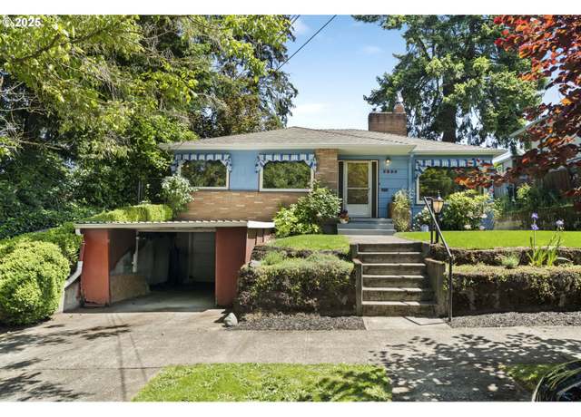 Property at 2830 SE 51st Ave, Portland, OR 97206, 2 beds, 1.5 baths
