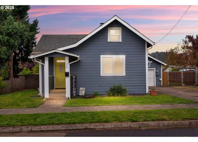 Property at 756 S 7th St, Cottage Grove, OR 97424, 4 beds, 2 baths