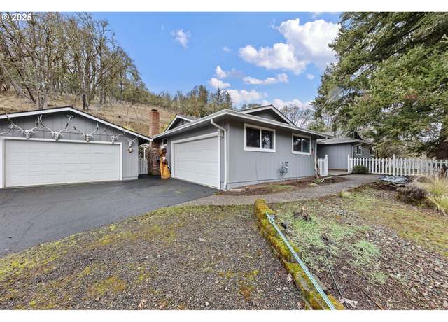 Property at 6649 Garden Valley Rd, Roseburg, OR 97471, 4 beds, 2.5 baths