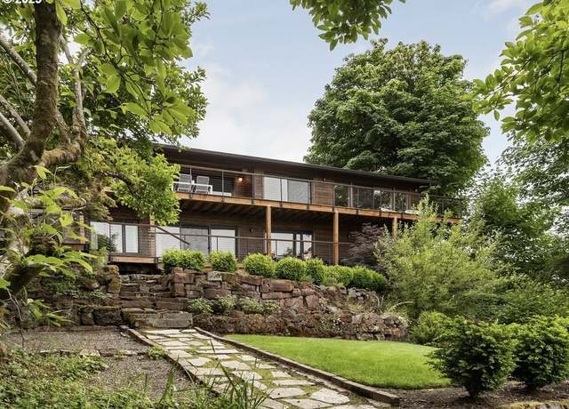 Property at 4444 SW Council Crest Dr, Portland, OR 97239, 4 beds, 3 baths