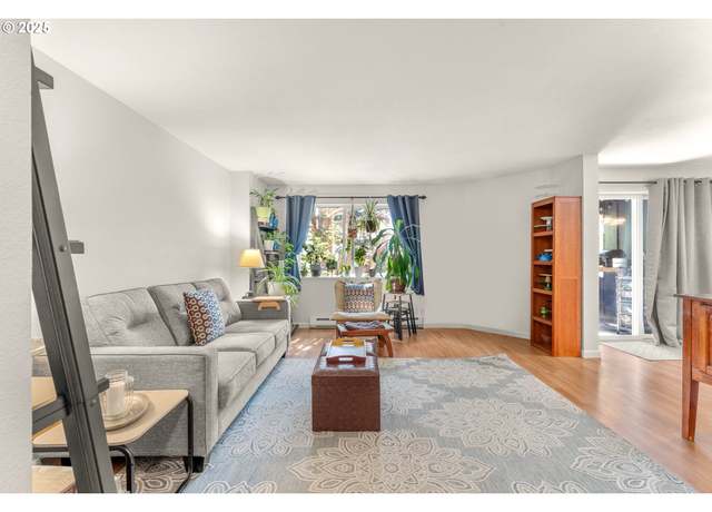 Property at 47 Eagle Crest Dr #13, Lake Oswego, OR 97035, 2 beds, 1 bath