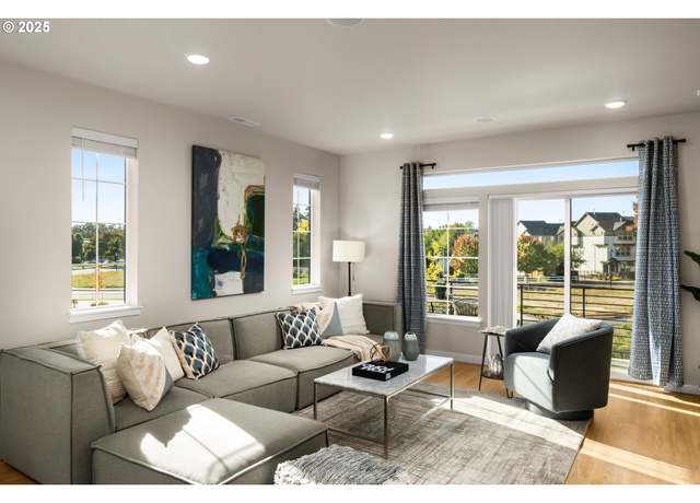 Property at 3366 SE Hammock Ln, Hillsboro, OR 97123, 4 beds, 3.5 baths