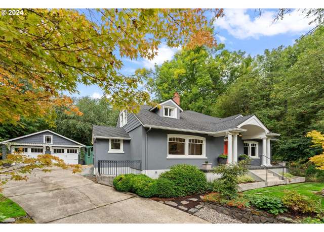 Property at 11511 SW 39th Ave, Portland, OR 97219, 5 beds, 4 baths