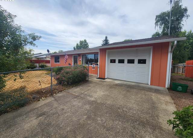 Property at 303 Char St, Roseburg, OR 97471, 2 beds, 1 bath