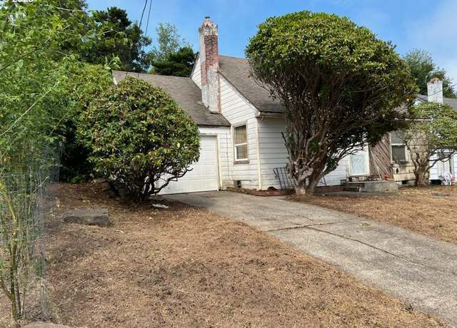 Property at 366 Lexington Ave, Astoria, OR 97103, 3 beds, 1 bath