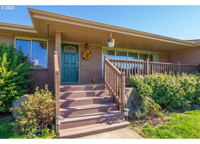 Property at 18115 SW Masonville Rd, Mcminnville, OR 97128, 3 beds, 3 baths