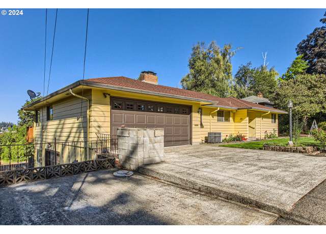 Property at 1507 17th St, Oregon City, OR 97045, 3 beds, 2.5 baths