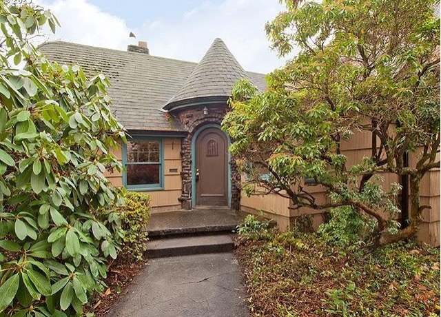 Property at 15111 SE Stark St, Portland, OR 97233, 3 beds, 1.5 baths