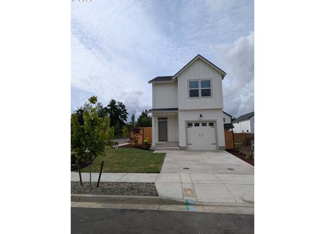 Property at 841 Chestnut Way, Silverton, OR 97381, 3 beds, 2.5 baths