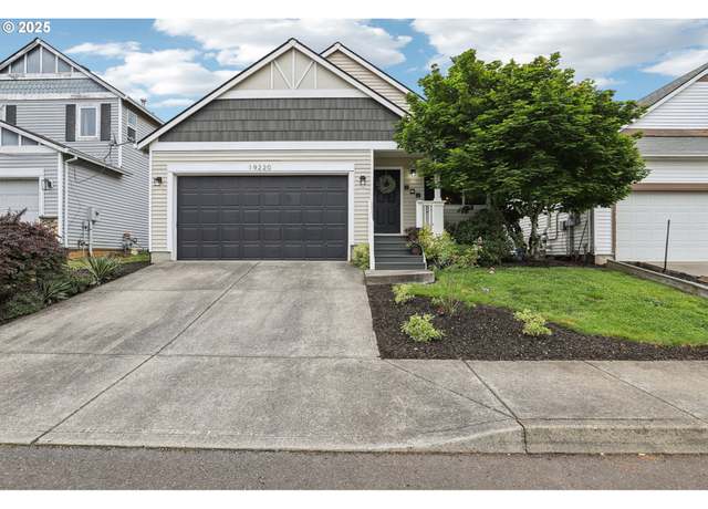 Property at 19220 Wellesley Ave, Sandy, OR 97055, 3 beds, 2 baths