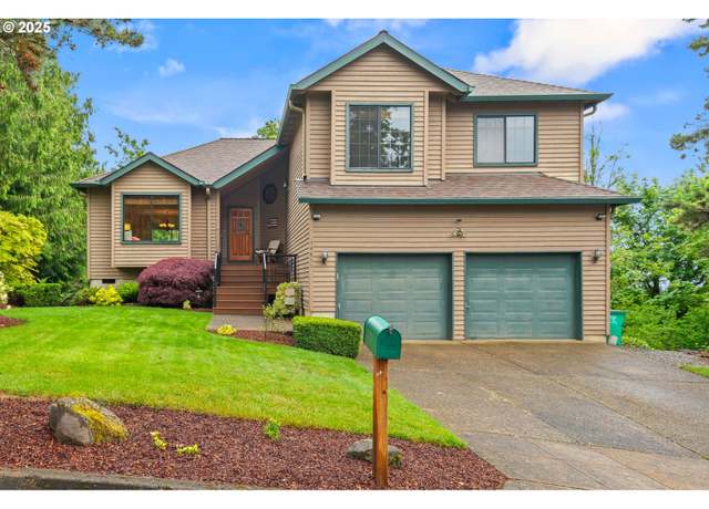 Property at 14611 SE Tenino St, Portland, OR 97236, 3 beds, 2.5 baths