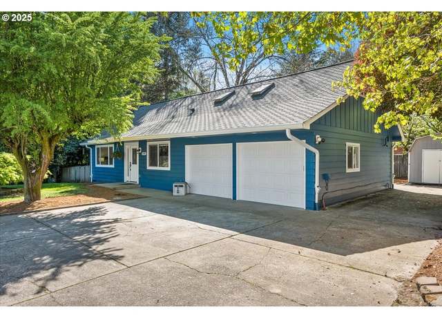 Property at 2190 E Main St, Hillsboro, OR 97123, 3 beds, 2 baths