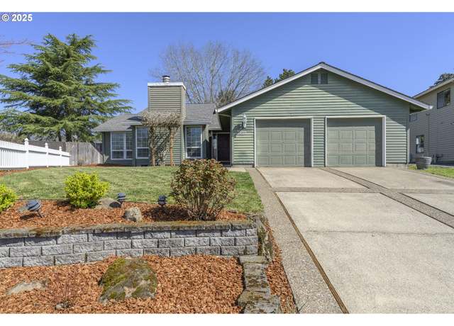 Property at 607 E Donald Ct, Newberg, OR 97132, 3 beds, 2 baths