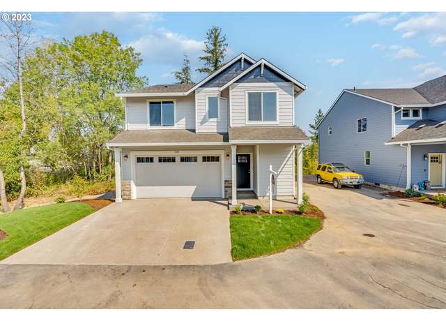 Property at 397 S 8th St, Carlton, OR 97111, 4 beds, 3 baths