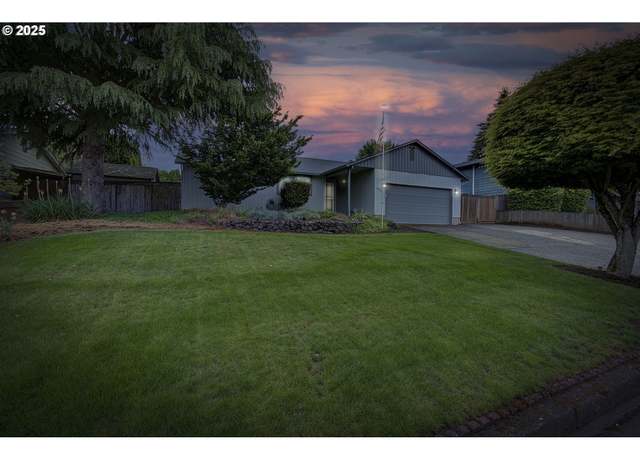 Property at 1820 NW 105th St, Vancouver, WA 98685, 3 beds, 2 baths