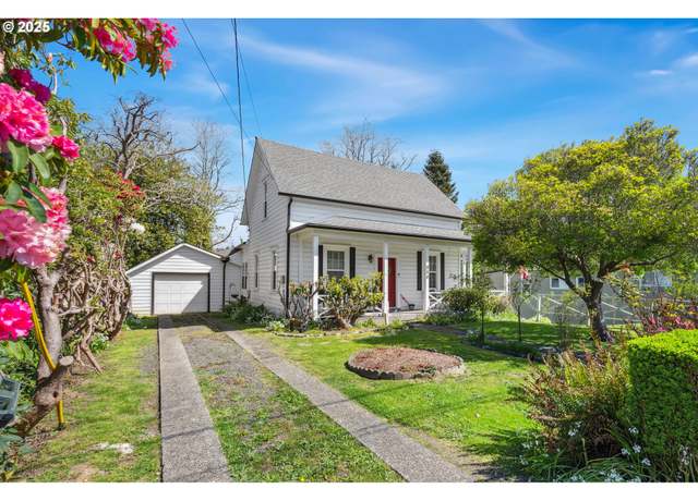 Property at 954 Elrod Ave, Coos Bay, OR 97420, 3 beds, 2 baths