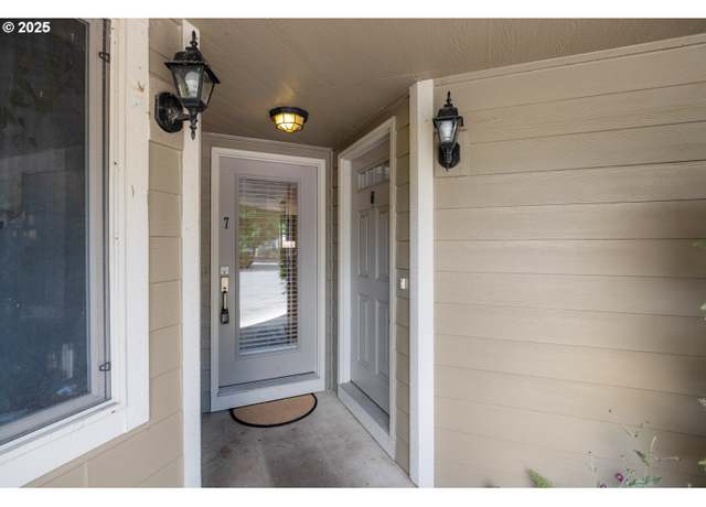 Property at 9334 N Lombard St #7, Portland, OR 97203, 2 beds, 1 bath