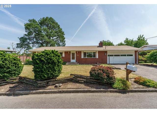 Property at 1938 NW Sierra Ln, Camas, WA 98607, 3 beds, 1.5 baths