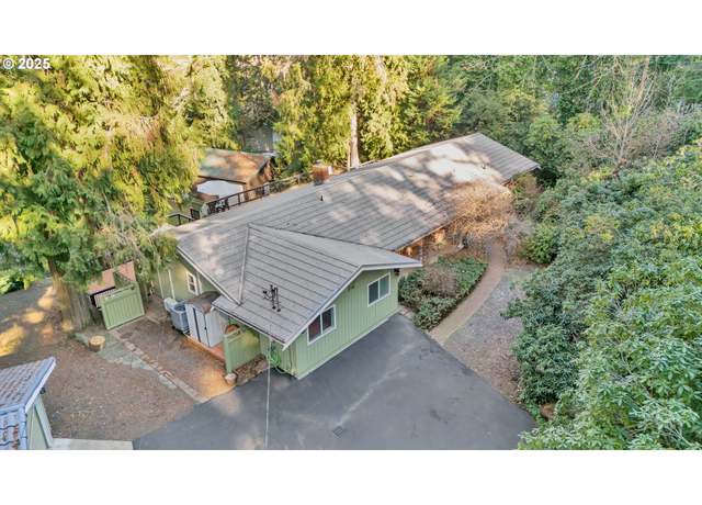 Property at 41929 Deerhorn Rd, Springfield, OR 97478, 3 beds, 4 baths