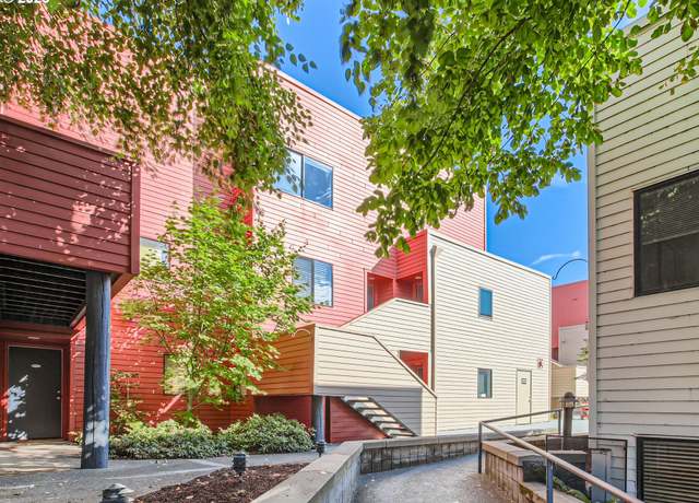Property at 1010 NW Naito Pkwy Unit M14, Portland, OR 97209, 2 beds, 1 bath