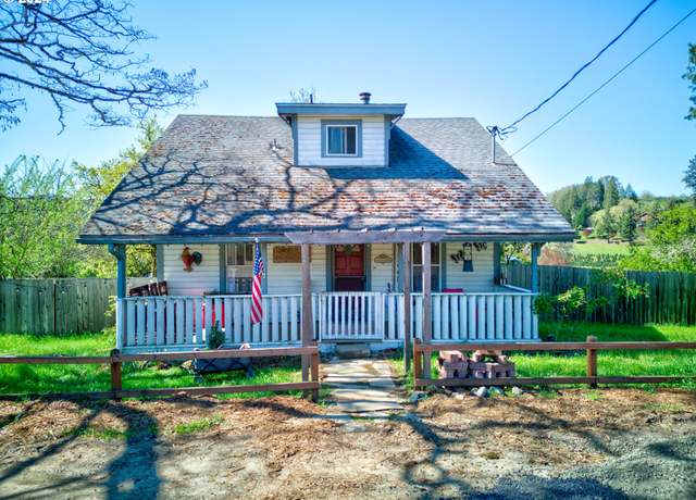 Property at 507 NE 1st St, Oakland, OR 97462, 3 beds, 2 baths