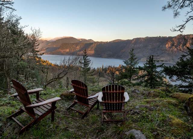 Property at 476 Country Club Rd, Hood River, OR 97031