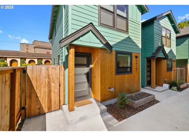 Property at 1410 SE Claybourne St Unit C, Portland, OR 97202, 2 beds, 2 baths