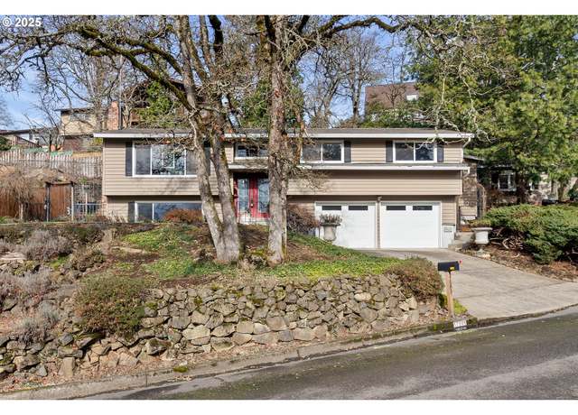 Property at 17585 Kirkwood St, Gladstone, OR 97027, 4 beds, 3 baths