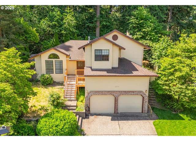 Property at 20916 SW Siletz Ct, Tualatin, OR 97062, 4 beds, 2.5 baths