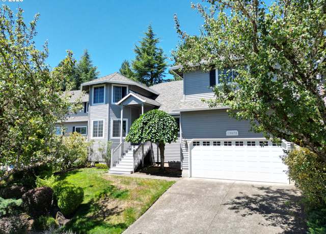 Property at 13070 Princeton Ct, Lake Oswego, OR 97035, 4 beds, 2.5 baths