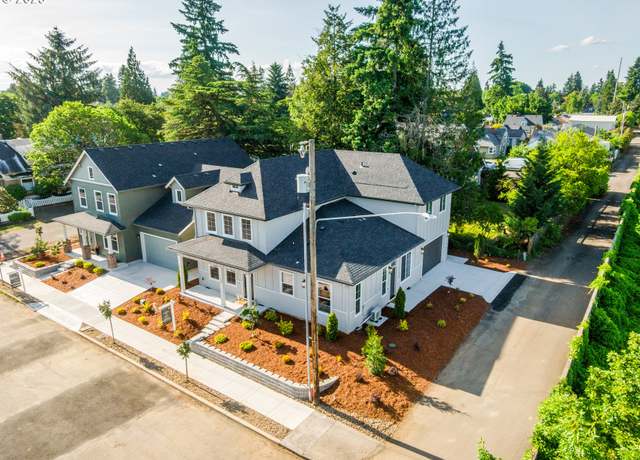 Property at 904 E 30th St, Vancouver, WA 98663, 4 beds, 3.5 baths