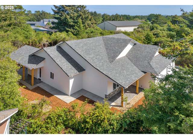 Property at 133 Shoreline Dr, Florence, OR 97439, 3 beds, 2 baths