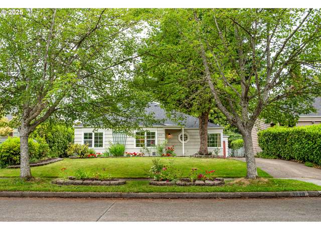 Property at 1624 Washington St, Eugene, OR 97401, 3 beds, 2 baths