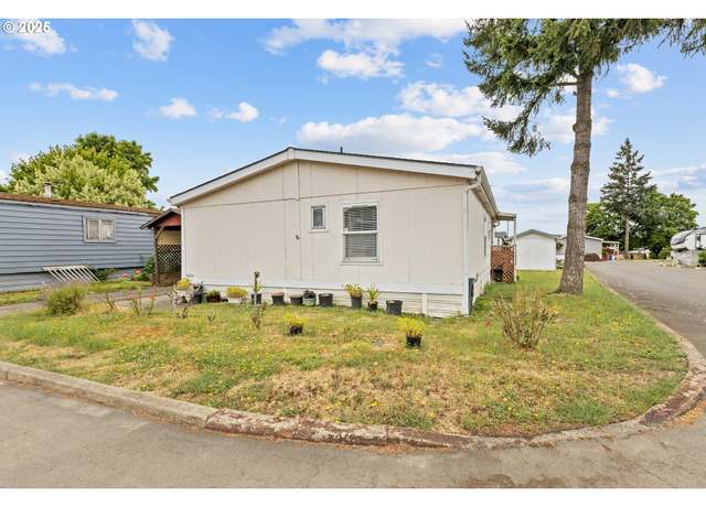 Property at 59 Manor Loop, Roseburg, OR 97471, 3 beds, 2 baths