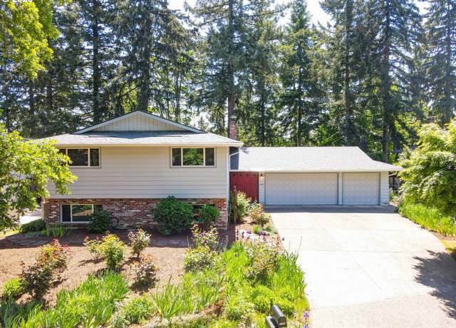 Property at 6490 Chessington Ln, Gladstone, OR 97027, 4 beds, 3 baths