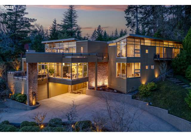 Property at 5525 SW Woods Ct, Portland, OR 97221, 5 beds, 5 baths