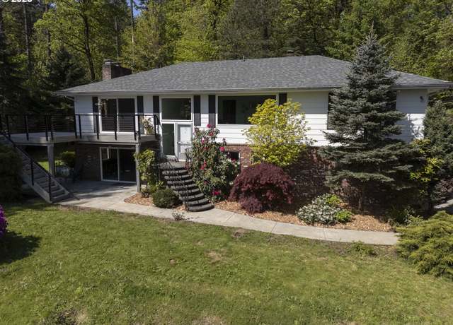 Property at 94 SE 46th Dr, Gresham, OR 97080, 4 beds, 3 baths