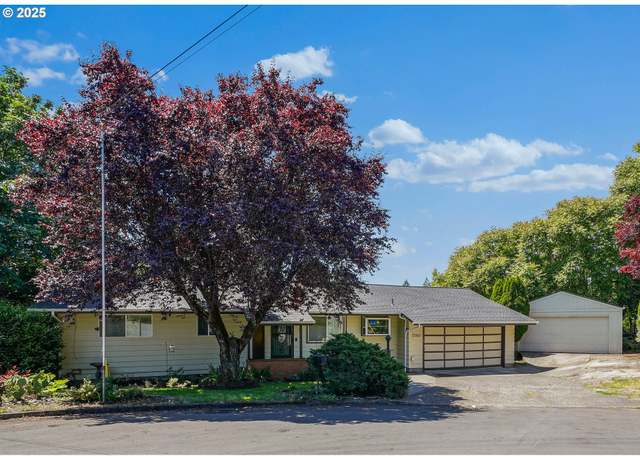 Property at 7360 SE Imperial Ct, Milwaukie, OR 97222, 4 beds, 3 baths