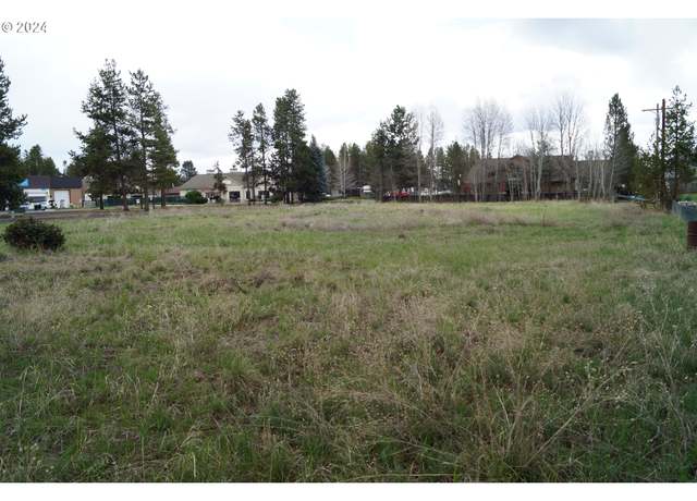 Property at 51555 Old Main Ct, La Pine, OR 97739
