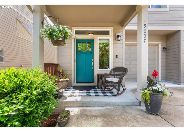 Property at 19007 Dublin Ave, Sandy, OR 97055, 3 beds, 2.5 baths